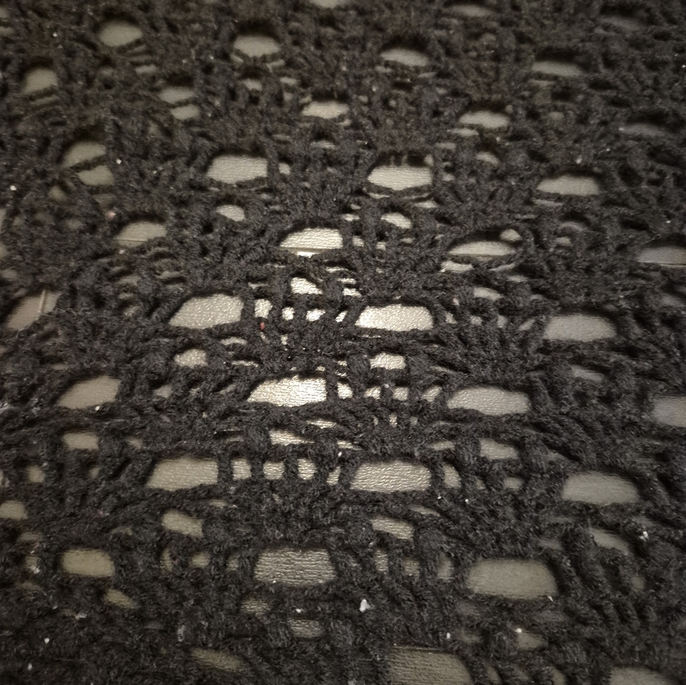 Handmade Knit Pattern Scarf - Picture 5 of 8